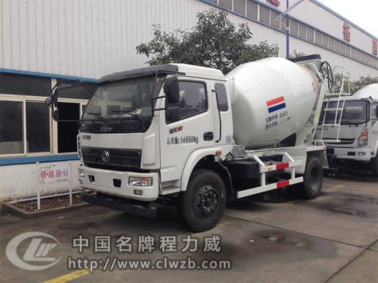 東風5立方混凝土攪拌車