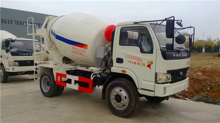 躍進(jìn)攪拌車