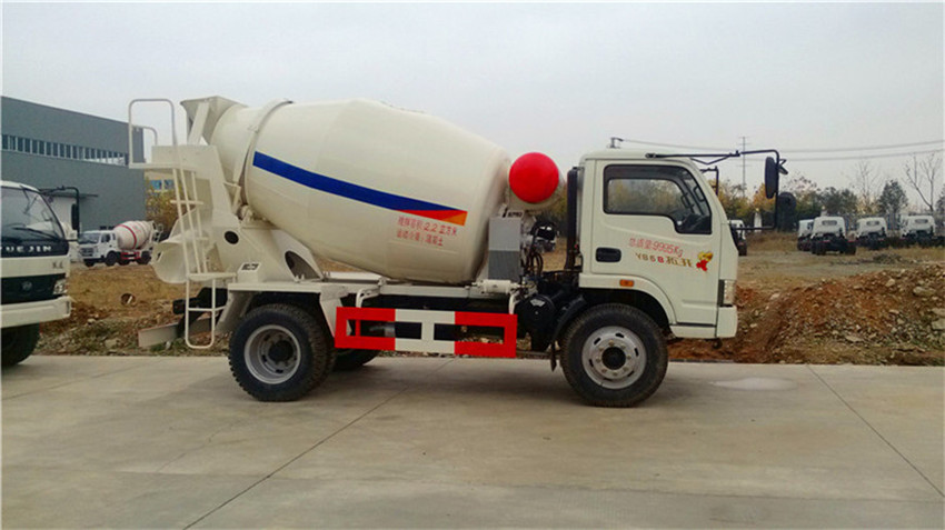 躍進(jìn)4方攪拌車 躍進(jìn)4方攪拌車