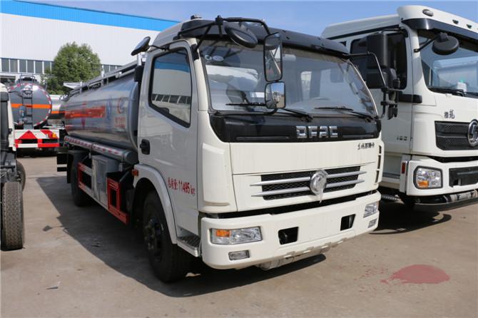 東風(fēng)多利卡8-10噸加油車 東風(fēng)多利卡8-10噸加油車