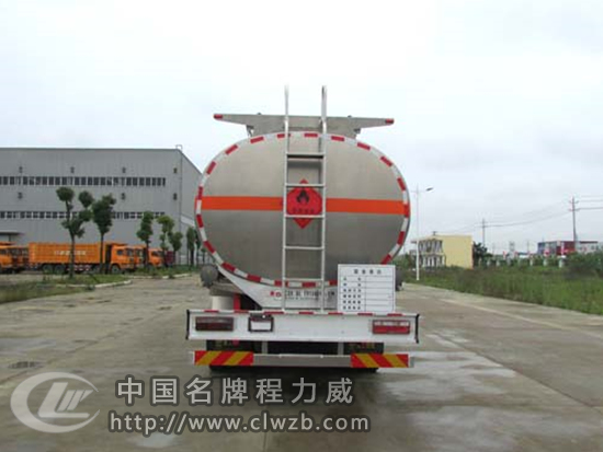東風天龍鋁合金運油車30.3立方
