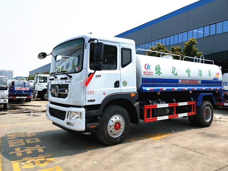 灑水車廠家，宜昌客戶秒提15噸東風D9灑水車