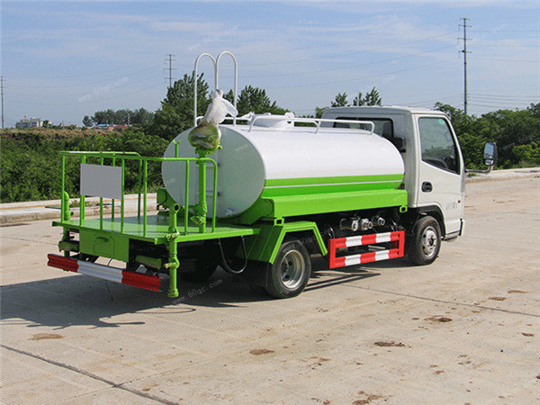 凱馬K1藍(lán)牌灑水車