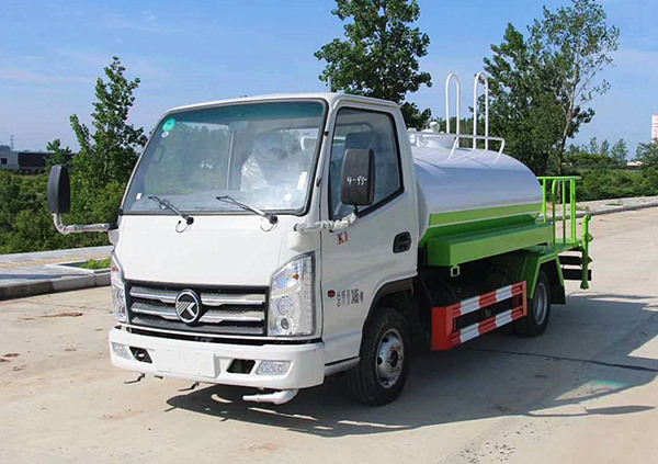 凱馬K1藍(lán)牌灑水車(chē)